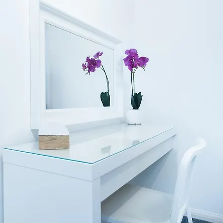 Mycityhaven - Montpelier Court Apartment *